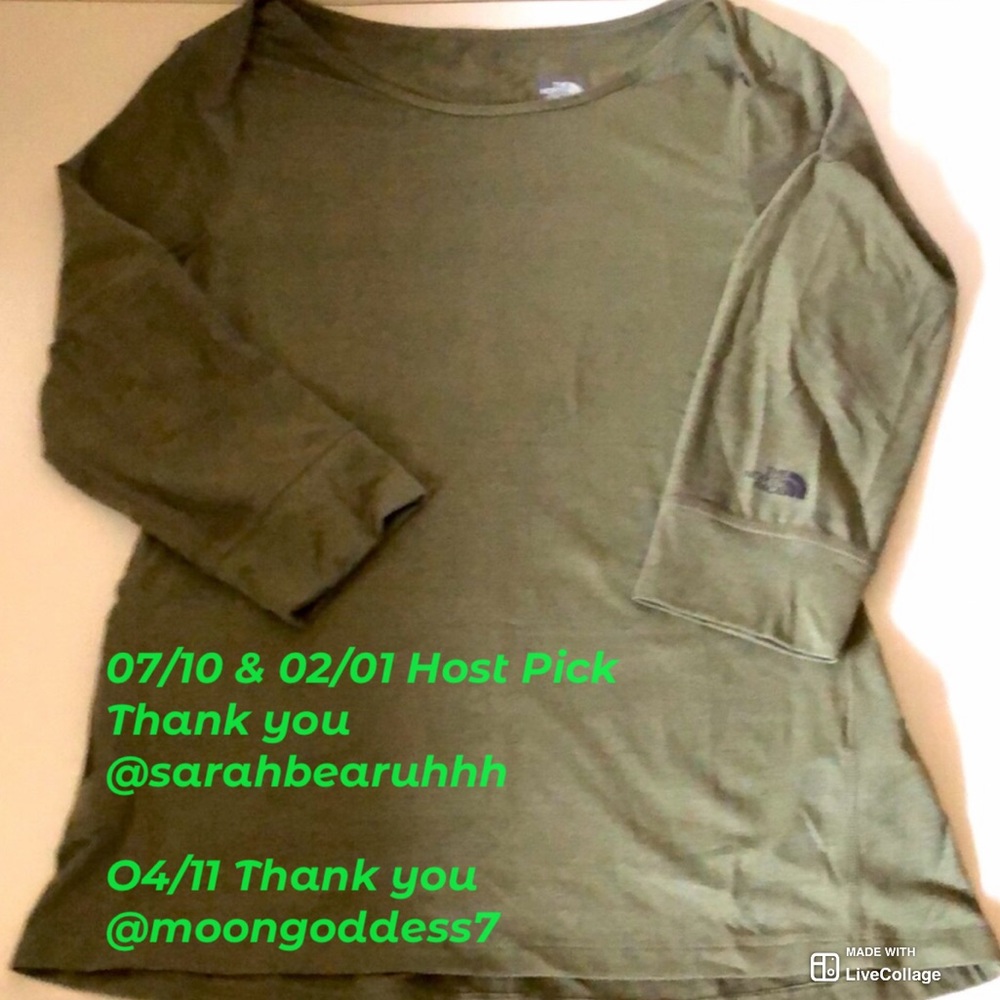 The North Face T-shirt NWOT Must by 2+ for offer